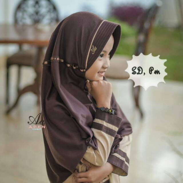 Hijab Aden seri Bergo Emil Sekolah