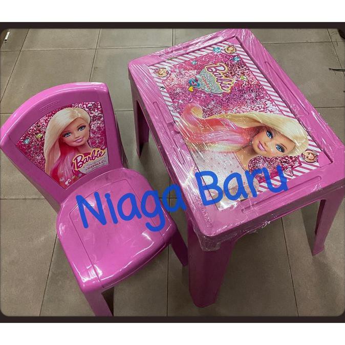 Meja &amp; Kursi Plastik 1 Set Barbie Napolly Khusus Gojek Hagimart