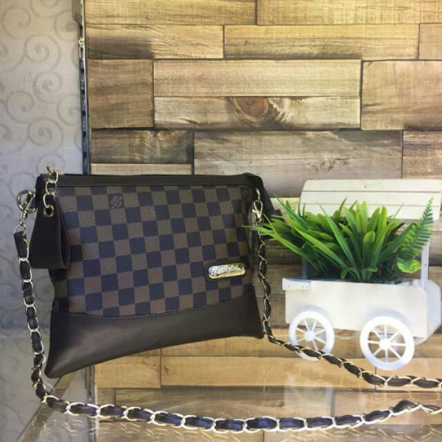 TAS WANITA CLUCTH LV GABRIL SUOERR