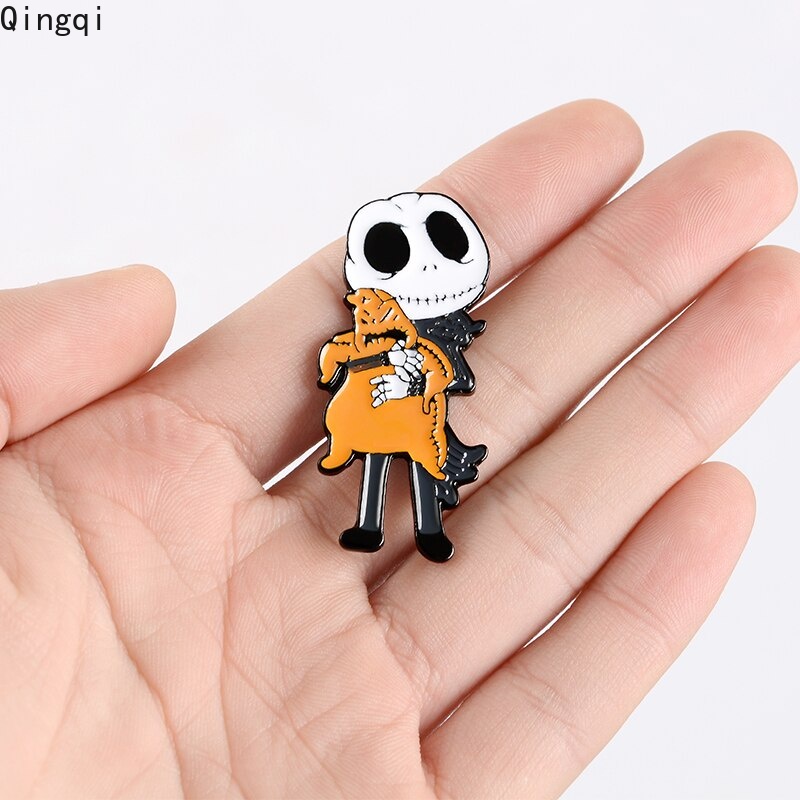 Bros Pin Enamel Desain Tengkorak Halloween Gaya Punk Untuk Hadiah Teman