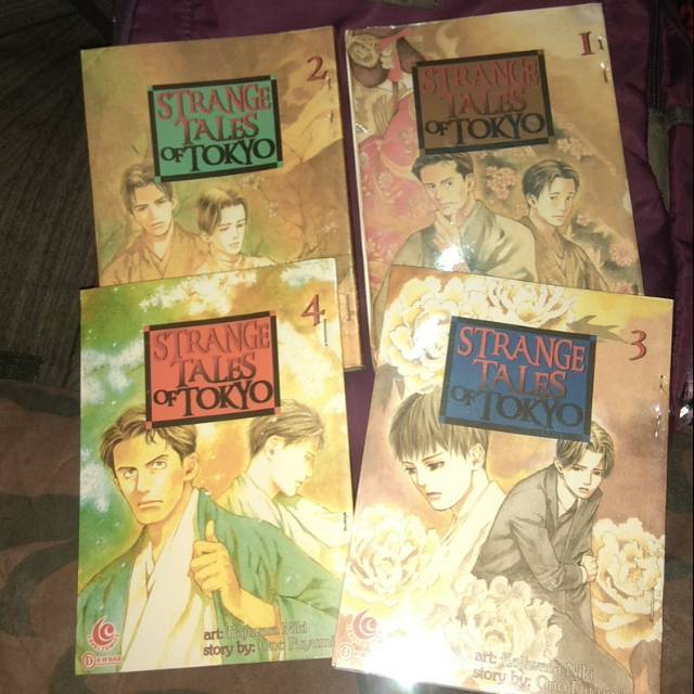 Komik Strange Tales of Tokyo by Kajiwara Niki & Ono Fuyumi