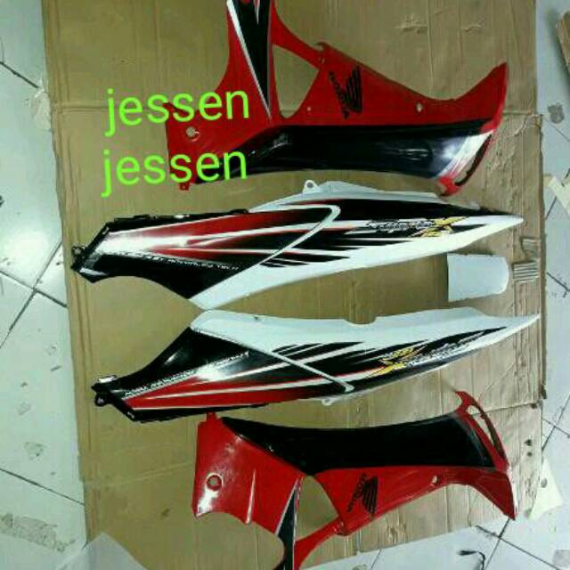 Body set supra x 125 lama