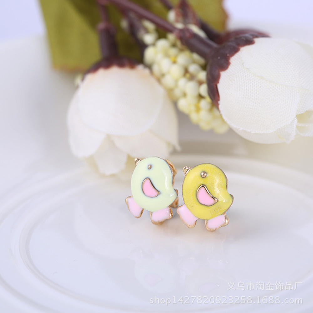 2pcs Anting Klip On Tanpa Tindik Desain Kartun Hewan Ayam Butterfly Bunga Pink Putih Untuk Wanita