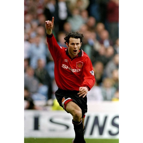 POSTER BOLA RYAN GIGGS (BISA CUSTOM GAMBAR)