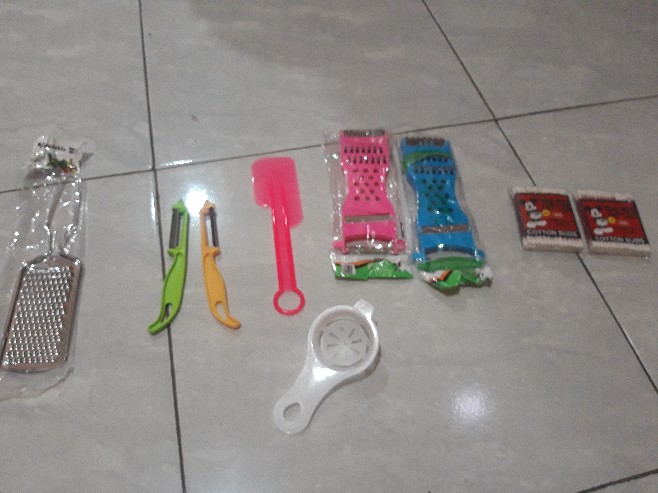 Parutan Keju Bahan Stainless Praktis Serbaguna