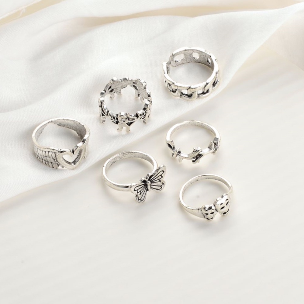 YEEZII 5pcs / Set Cincin Model Terbuka Adjustable Desain Hati Butterfly Hollow Out Warna Silver Gaya Retro Untuk Wanita