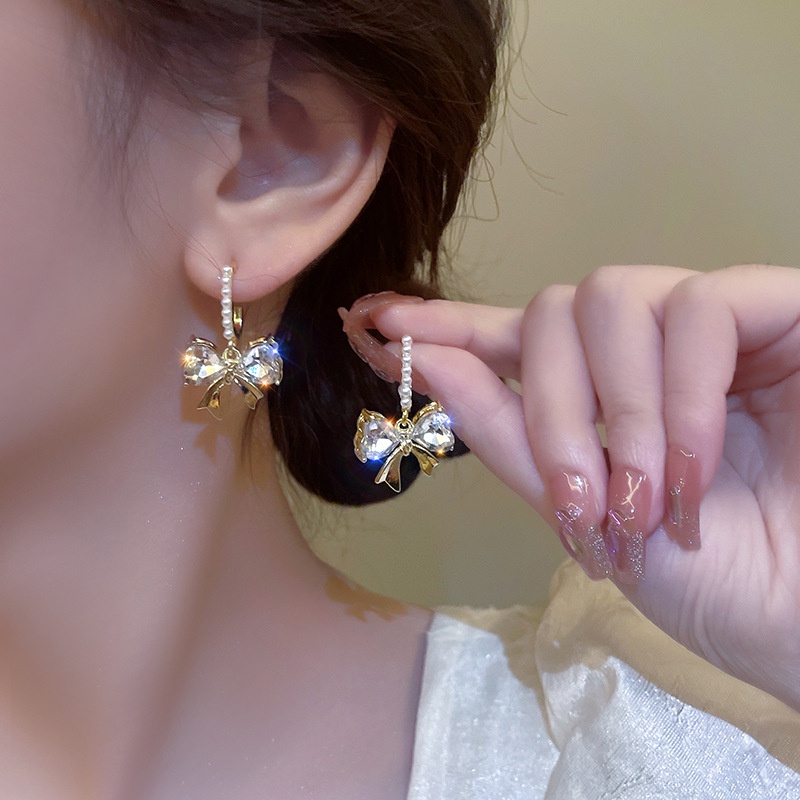 Anting Tusuk Mutiaraberlian Imitasi Model Pita Klasik Elegan Untuk Wanita