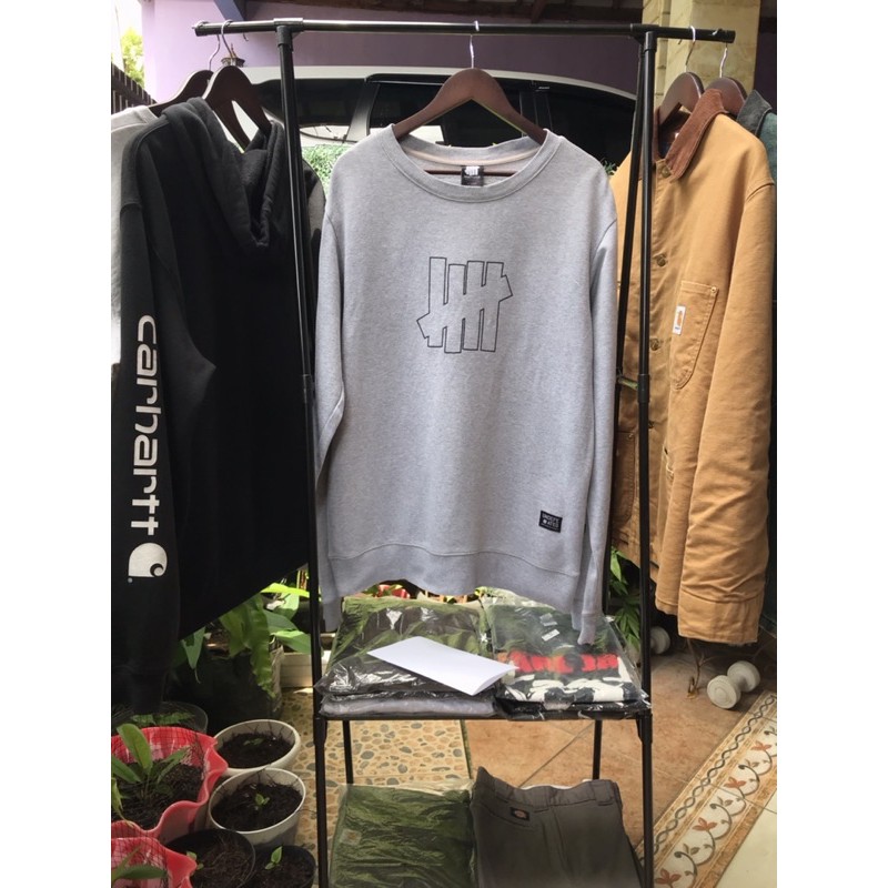 Undefeated five strike logo sweatshirt