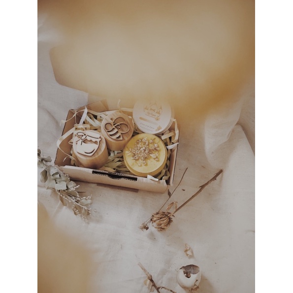 

hampers birthday honey bee