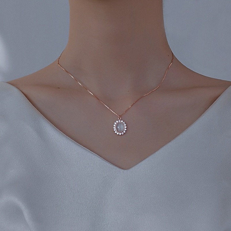 [Ready Stock]Fashion Silver Plated Retro Diamonds Opal Pendant Necklace