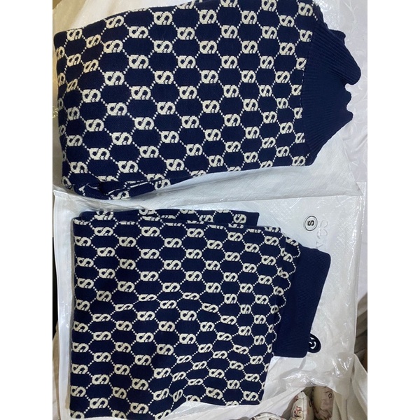 BENANG JARUM Preloved Comfy Sweater Navy size (S)