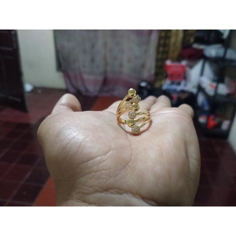 CINCIN WANITA MOTIF TANGKAI DELAPAN SEPUHAN EMAS Gold 24k