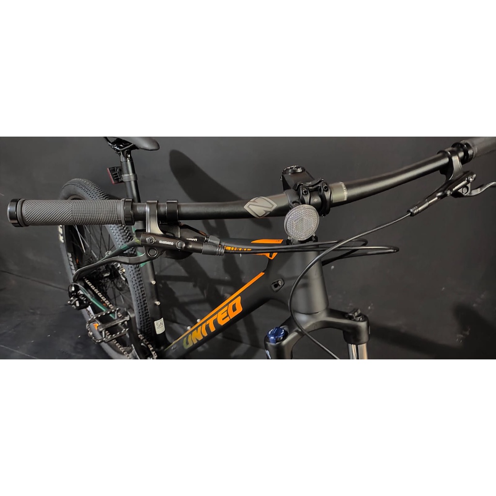 SEPEDA GUNUNG MTB UNITED 27.5 DAN 29 DETROIT 7.1 2020 CARBON