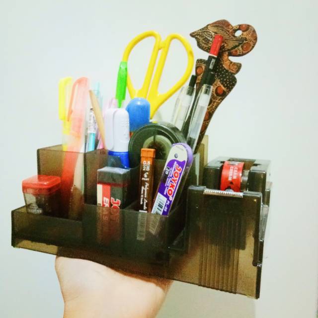 

Pen/Pencil Holder/Organizer Kotak Pensil Plastik Kaku Tempat Alat Tulis