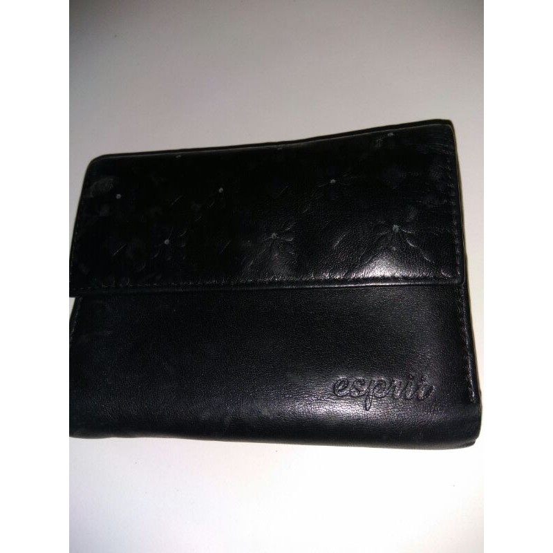 Preloved Dompet Lipat Esprit Hitam