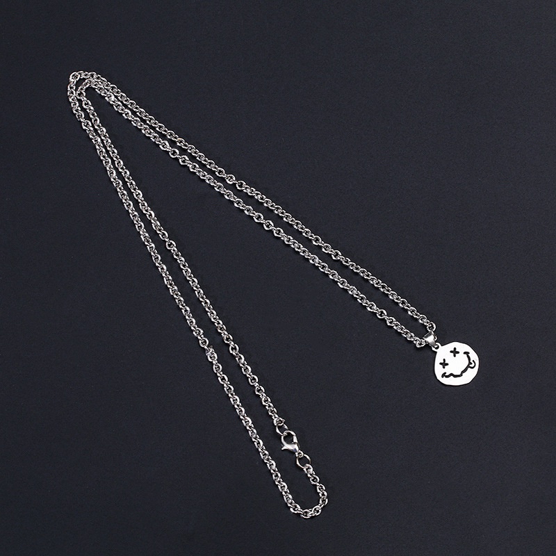 Kalung Rantai Liontin Smiley Face Asimetris Gaya Hip Hop Untuk Pasangan / Pria / Wanita