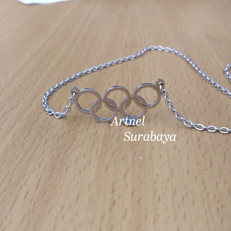 Kalung Bulutangkis Shuttlecock badminton olimpiade Tokyo  Greysia Polii