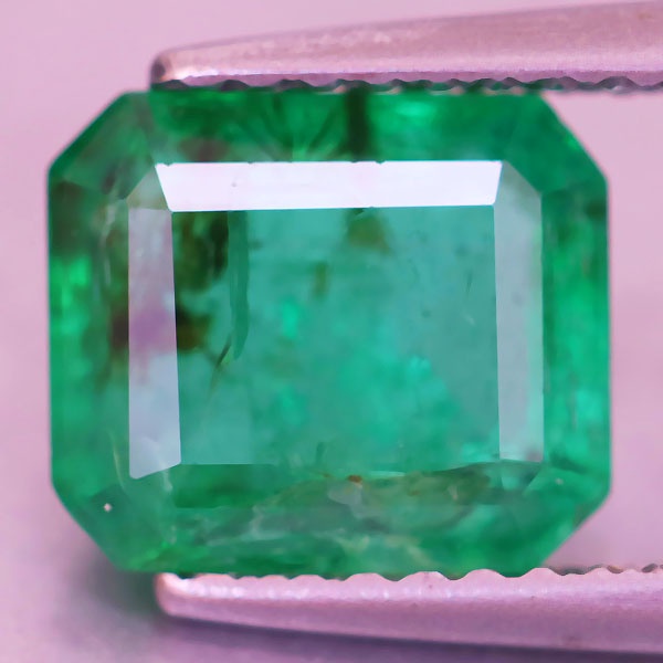 Batu zamrud 1.90 Carat No Oil Natural Colombian Emerald Muzo Mines 8x7mm Ada Crack bagian depan