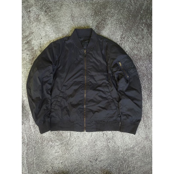 uniqlo bomber second