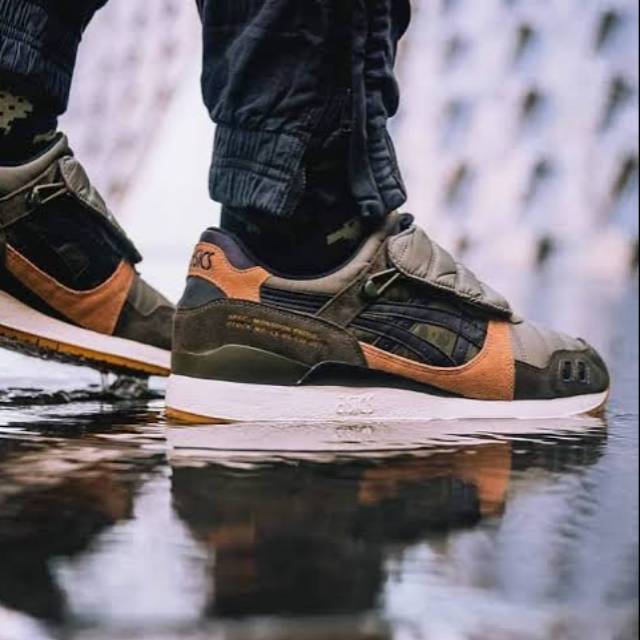 asics monsoon