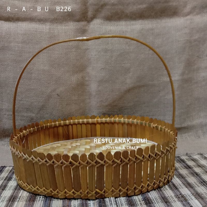 

Promo (B226) Keranjang Bambu Oval M|Fruit Basket |Hampers Basket|Serahan|Nikahan|Hantaran|Parcel Buah | Hantaran | Anyaman Bambu | Bambu Kuning | Wadah Roti | Tempat Buah | Keranjang Kue | Kue Kering | Roti Basah