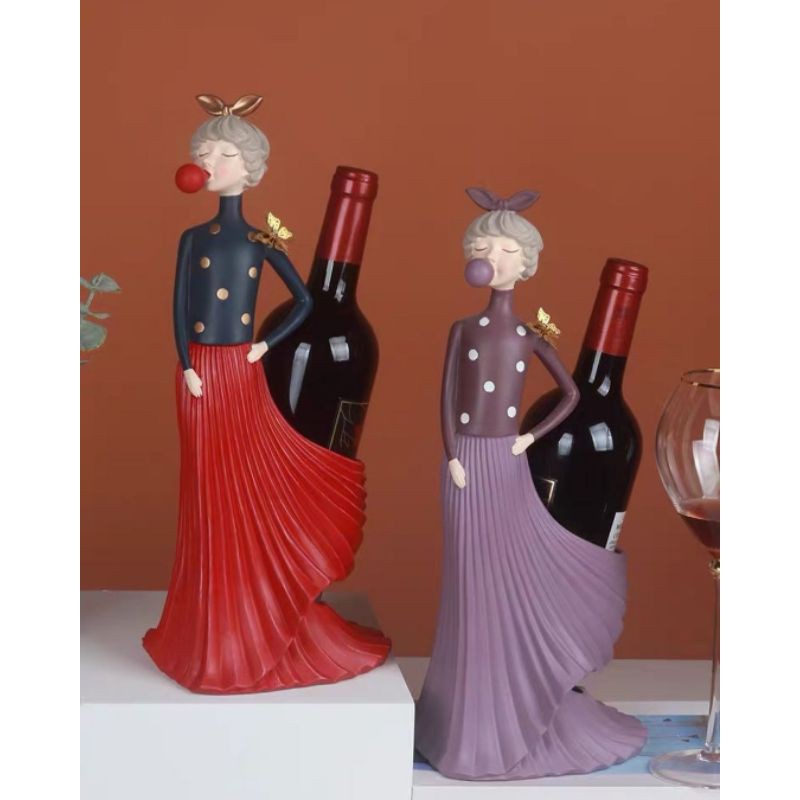 

Lady Gum Wine Holder