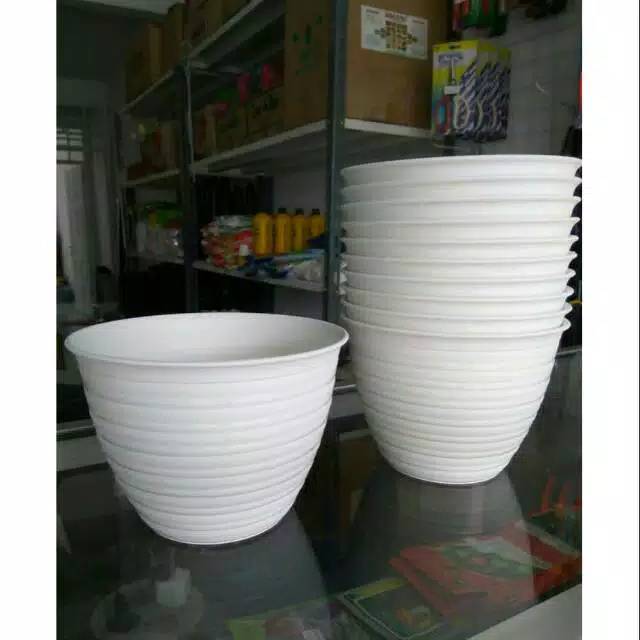 Pot bunga ukuran 18 - pot tawon - pot bunga minimalis - pot bunga