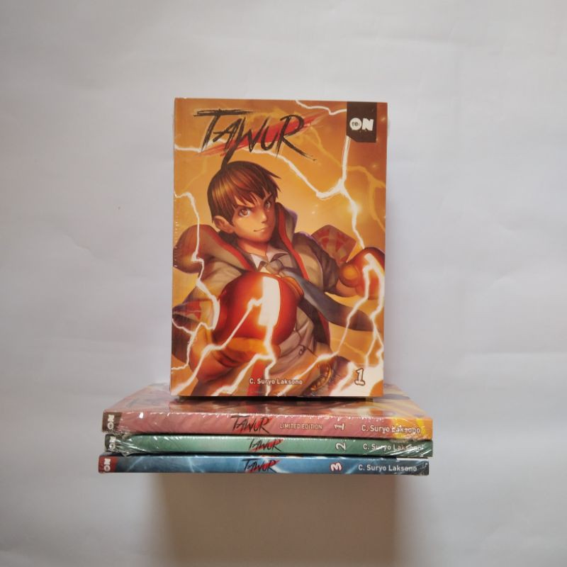 Komik Tawur volume 1.
