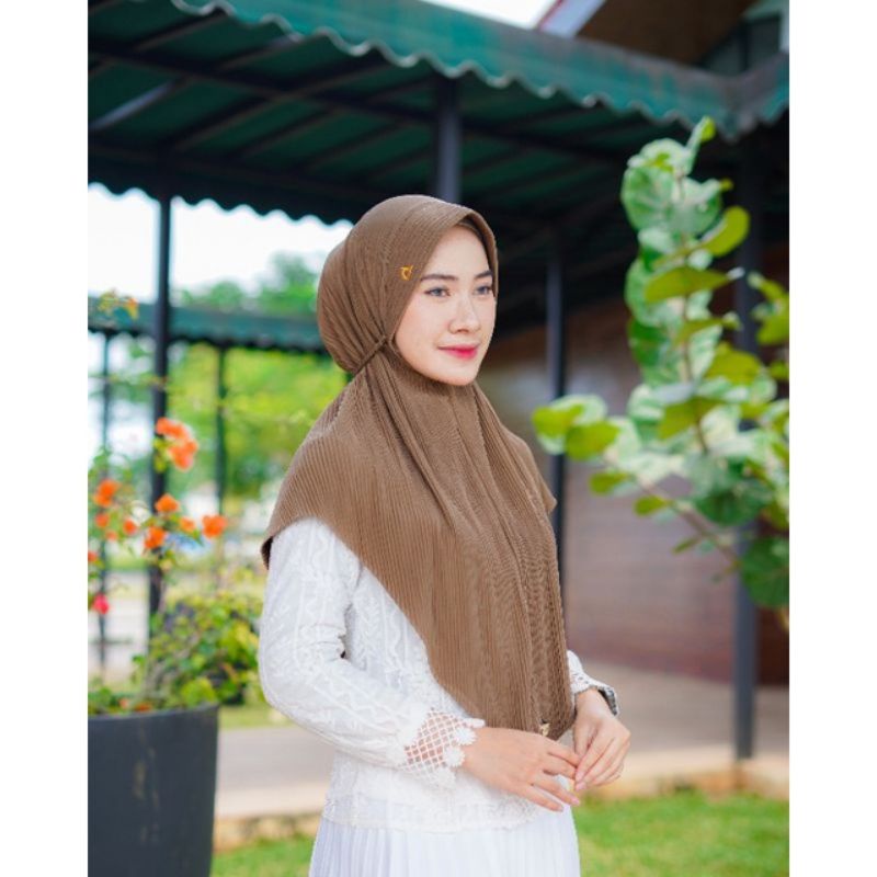 BERGO PLISKET TALI ROPEL DEWASA BY DESMONDA HIJAB |Fashion