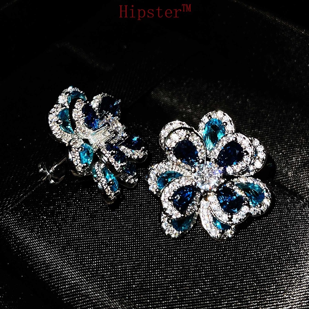Simple Graceful Exquisite Fashion Three-Dimensional Camellia Ear Studs