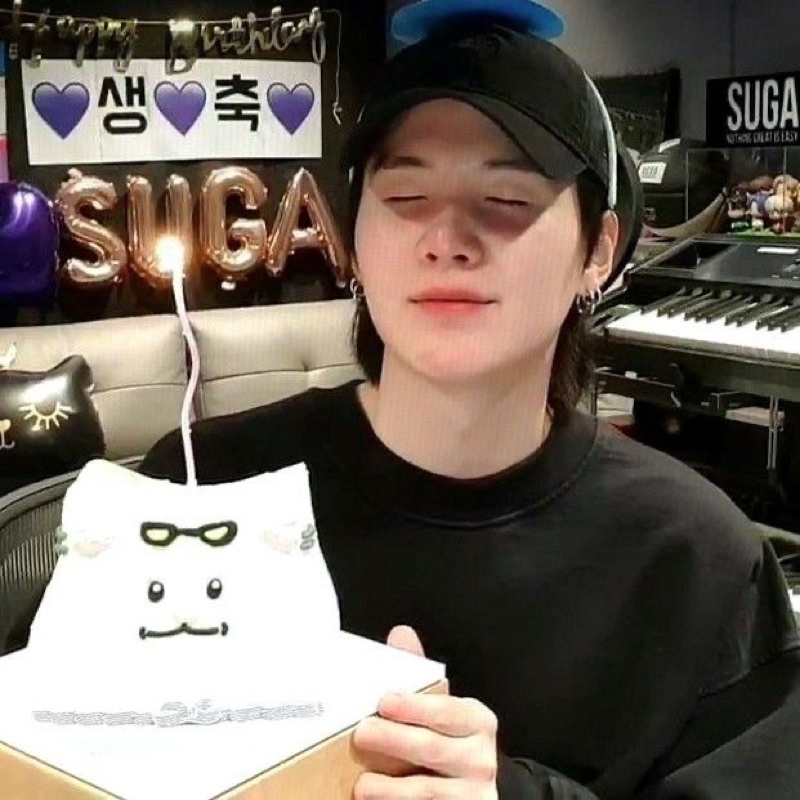 JAPAN FANCLUB MOBILE SUGA [BOOKED]