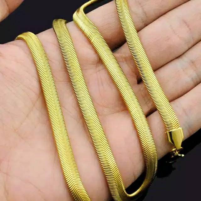 Kalung Titanium Steel 316L Model Ular Minyak Pipih Warna Emas Gold Pria 50CM