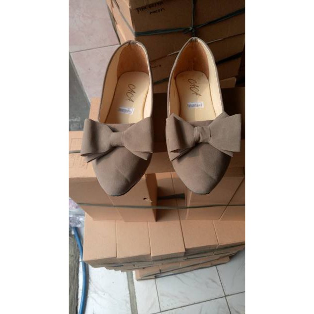 

SUDAH PAKE DUS Balet Nona Noni pita tumpuk AA