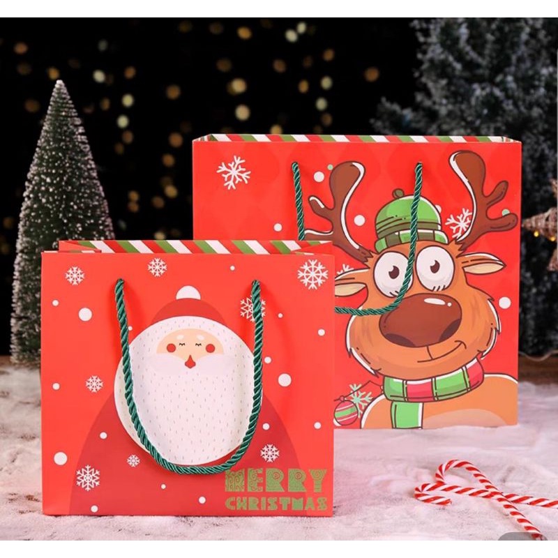 

Paperbag natal / tas kado natal / tas natal / hamper natal / hampers natal / christmas hampers