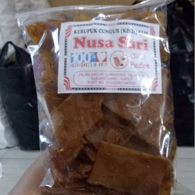 

Kerupuk kikil khas garut merk nusa sari