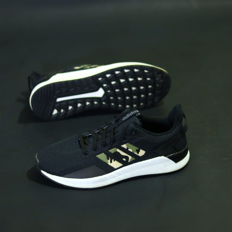 SEPATU PRIA CASUAL ADIDAS QUESTAR BLACK LIST CAMO ORIGINAL