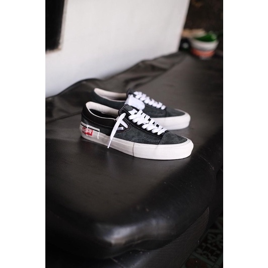 VANS VAULT SLIPON CUT & PASTE BLACK / WHITE