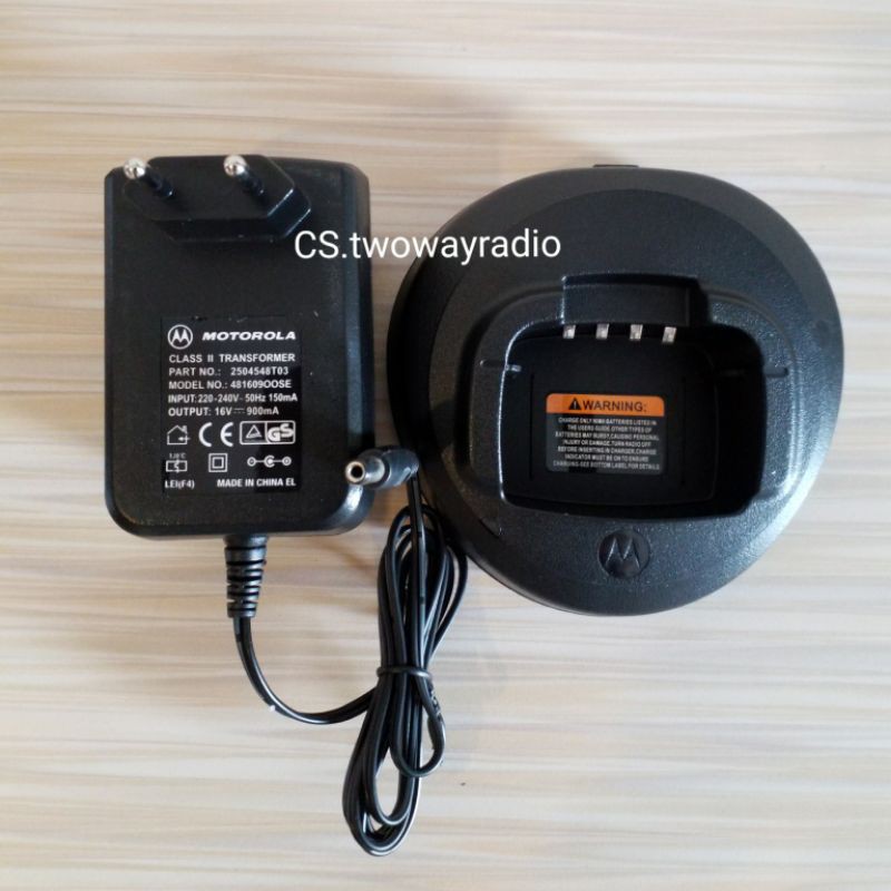 Charger HT Motorola CP1660 CP1300 / Cas handy talky CP 1660 1300 / adaptor desktop Xir C2660