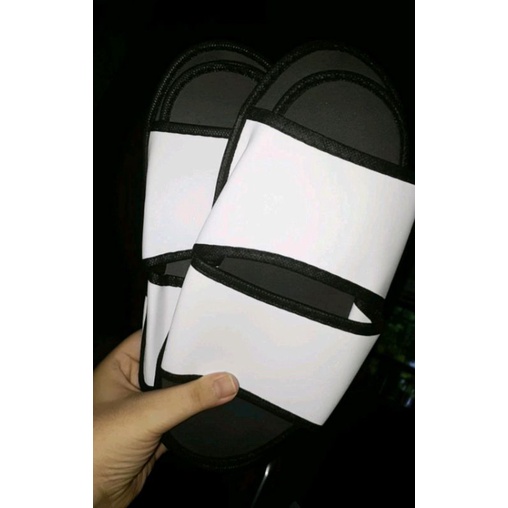 sandal#lantai#hotel#sovenir.sepon 4ml hitam putih