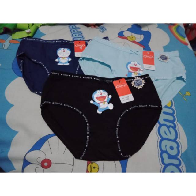 Celana dalem doraemon