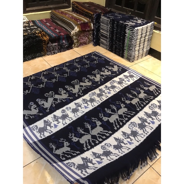 Kain Tenun Blanket Motif Hewan