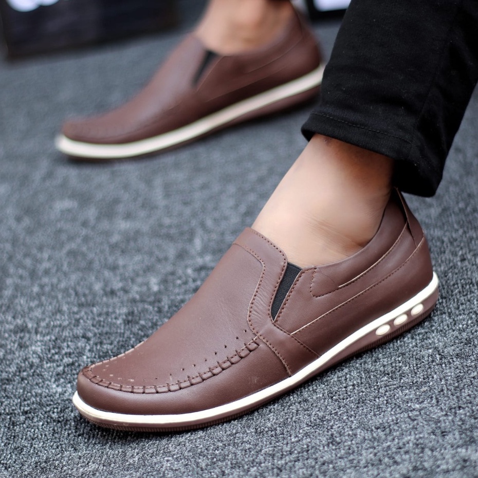 Abrhm Parker - Sepatu Casual Slip On Pria Kulit Asli Kerja Hitam