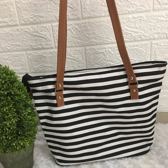 Tote Bag Tas Wanita Hitam Putih
