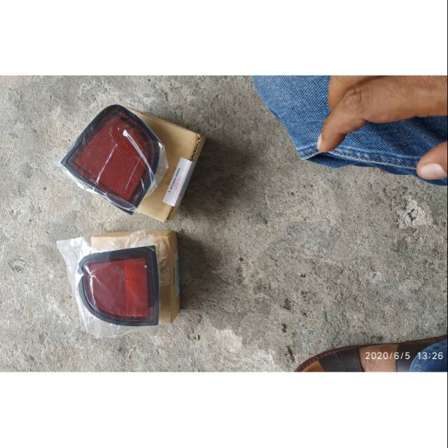 Lampu bemper reflektor bemper belakang triton 2012 2016