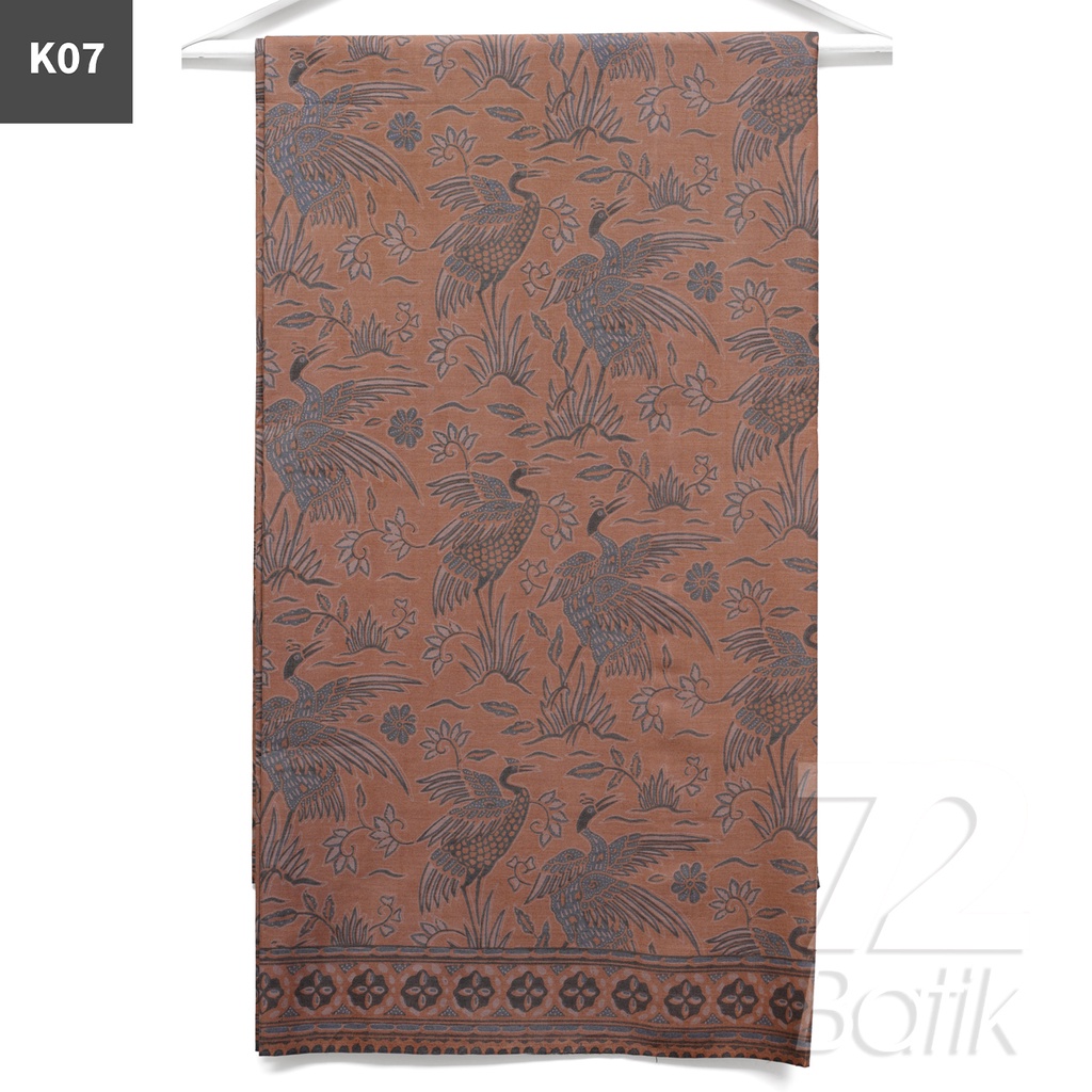 KAIN BATIK KATUN Premium Motif Bangau Two Tone Pagi Sore Warna Coklat 721607 Cap 72 Jarik Jarit Samping Kebat Panjang Batik Katun Modern Premium Bahan Seragam Batik Pernikahan Kantor Keluarga Murah Kamen Jadi Batik Bali Lembaran