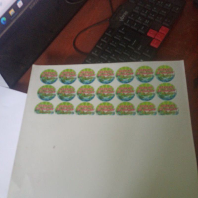 

cetak a3+ bahan vinil