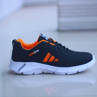  Sepatu  Adidas Running Olahraga keren Sneakers Sport 