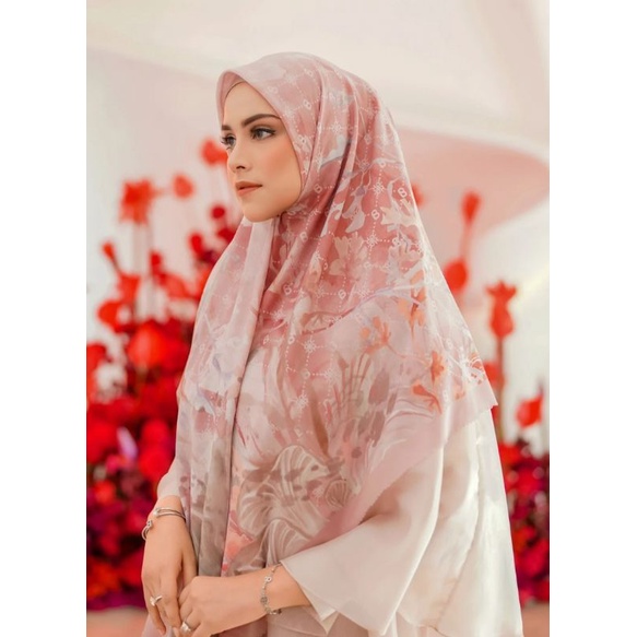 Xanadu Scarf Taffy XL Buttonscarves x Ria Miranda