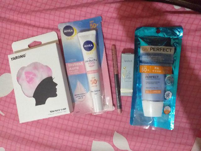 Yarong Shower Cape Box