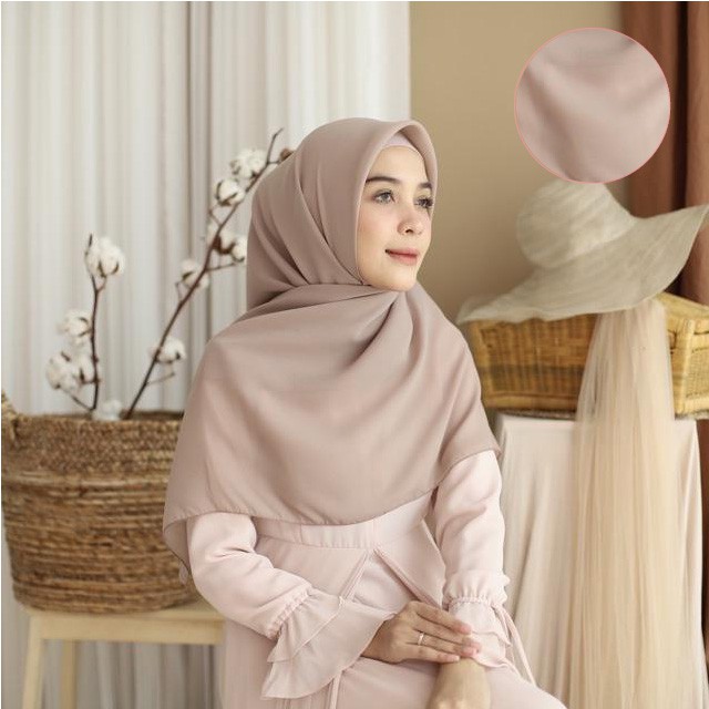 Hijab Segiempat Polycotton 115 x 115 Warna Part 1 Bella Square-LATTE